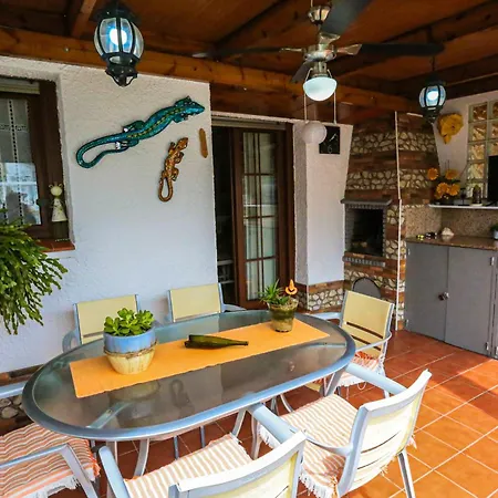 2 Bedroom House Anubis Only Families * Miami Playa